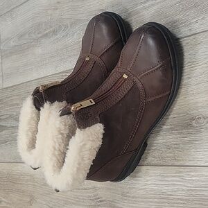 Ugg Hapsburg Zip  Size 5 1/2 Dark Brown Waterproof Suede Boot NWT